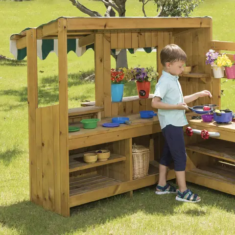 Wooden Outdoor Snack Bar