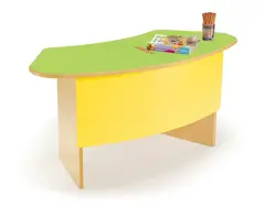 Wave School Chair with Curved Bulkhead and Green Floor